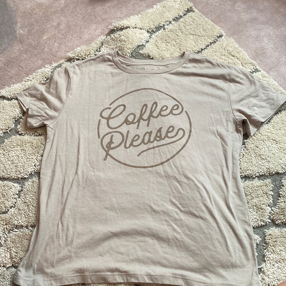 Graphic tee-size medium